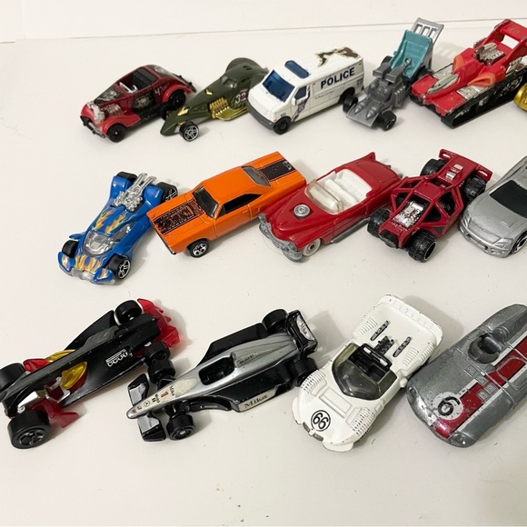 Lot of 23 Die-Cast Toy Cars Hot Wheels Matchbox Assorted Lot - Picture 5 of 16